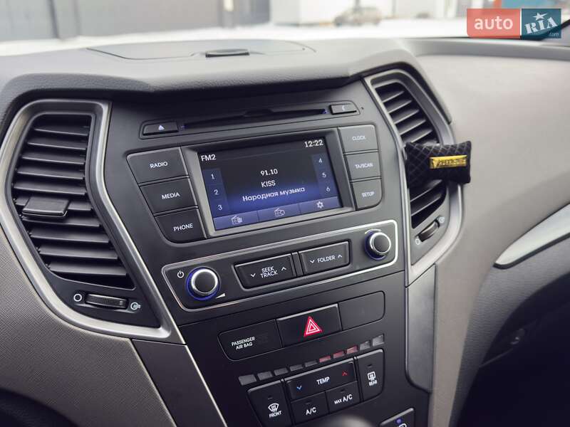Позашляховик / Кросовер Hyundai Santa FE 2015 в Львові