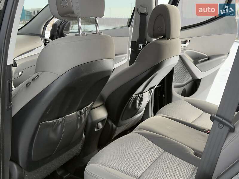 Позашляховик / Кросовер Hyundai Santa FE 2015 в Львові