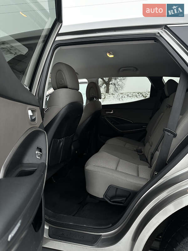 Внедорожник / Кроссовер Hyundai Santa FE 2013 в Кременчуге фото 5 Внедорожник / Кроссовер Hyundai Santa FE 2013 в Кременчуге