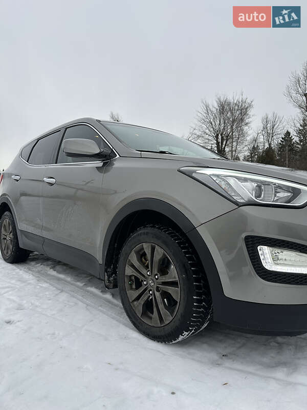 Внедорожник / Кроссовер Hyundai Santa FE 2013 в Кременчуге фото 9 Внедорожник / Кроссовер Hyundai Santa FE 2013 в Кременчуге