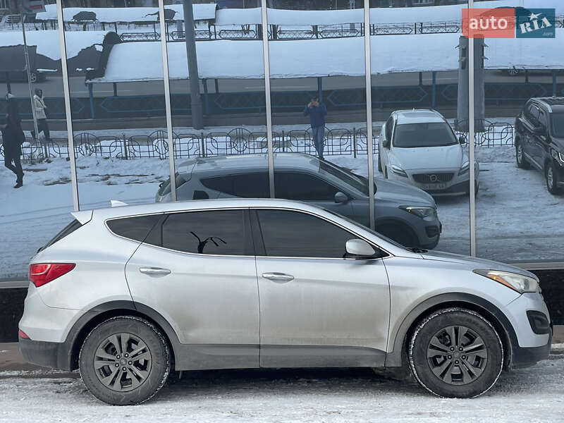 Внедорожник / Кроссовер Hyundai Santa FE 2015 в Киеве