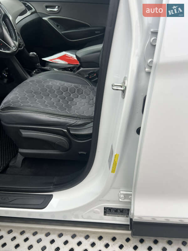 Позашляховик / Кросовер Hyundai Santa FE 2017 в Одесі