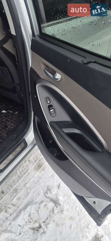 Внедорожник / Кроссовер Hyundai Santa FE 2016 в Хмельницком