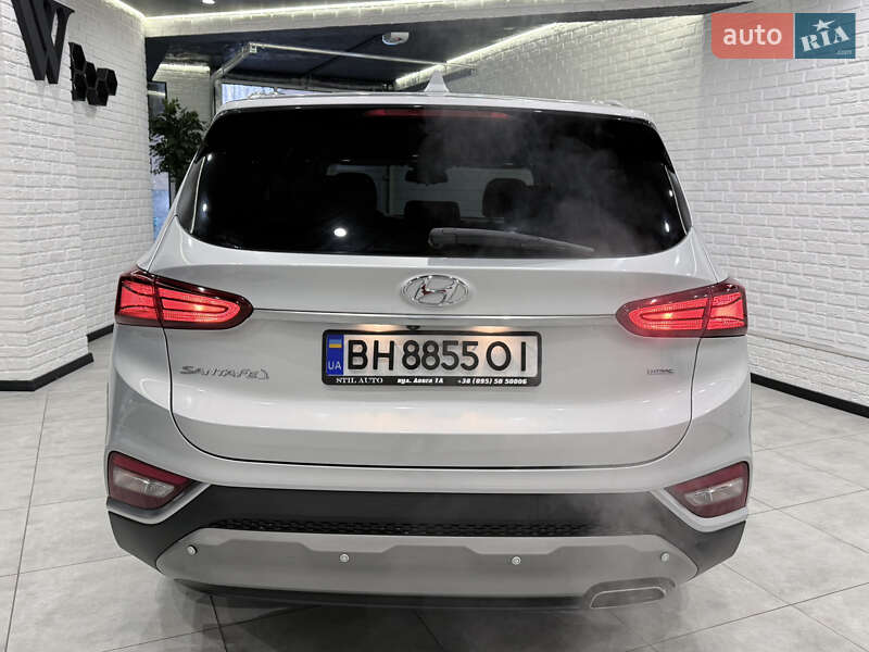 Внедорожник / Кроссовер Hyundai Santa FE 2019 в Одессе