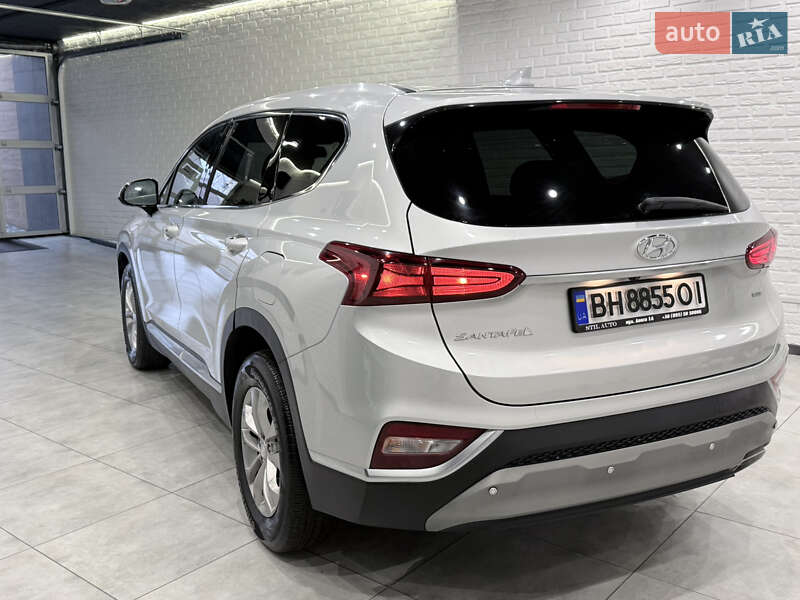 Внедорожник / Кроссовер Hyundai Santa FE 2019 в Одессе