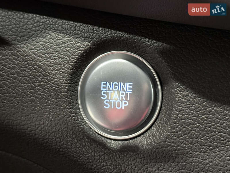 Внедорожник / Кроссовер Hyundai Santa FE 2019 в Одессе