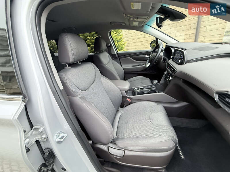 Внедорожник / Кроссовер Hyundai Santa FE 2019 в Одессе