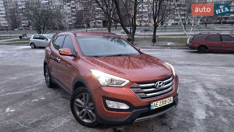 Внедорожник / Кроссовер Hyundai Santa FE 2013 в Днепре