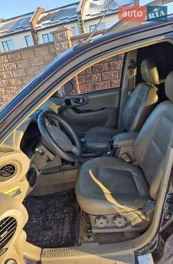 Внедорожник / Кроссовер Hyundai Santa FE 2004 в Ровно