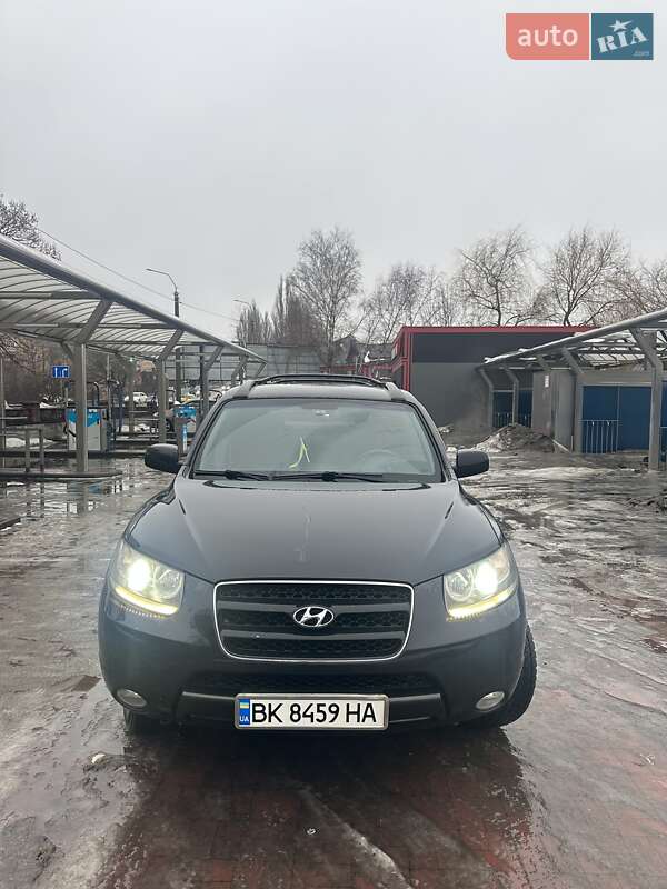 Внедорожник / Кроссовер Hyundai Santa FE 2006 в Ровно