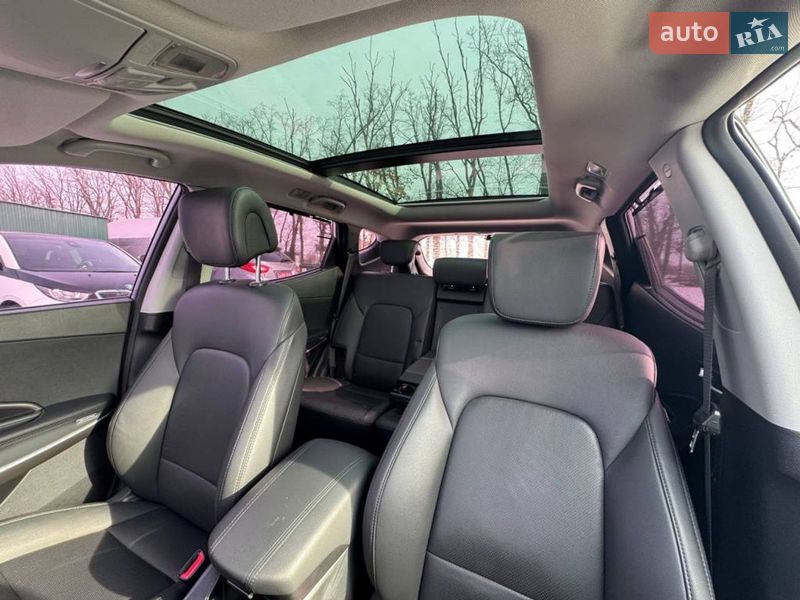 Внедорожник / Кроссовер Hyundai Santa FE 2015 в Киеве