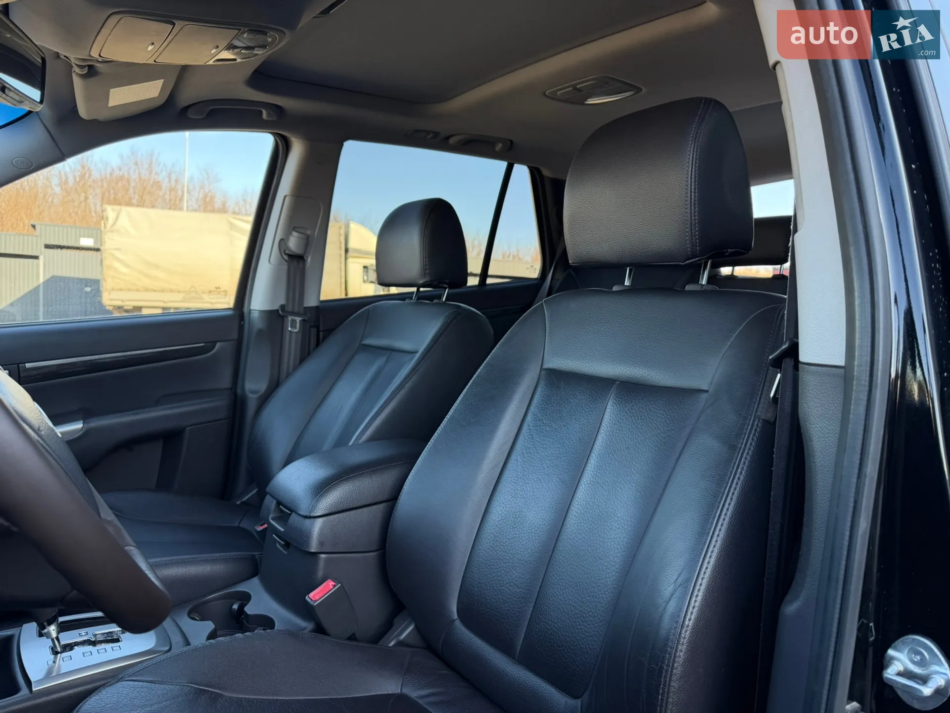 2010 Hyundai Santa Fe - мініатюра 46