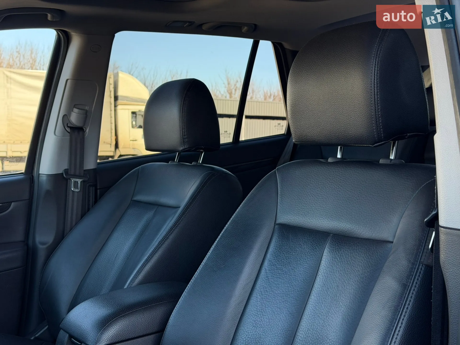 2010 Hyundai Santa Fe - мініатюра 47