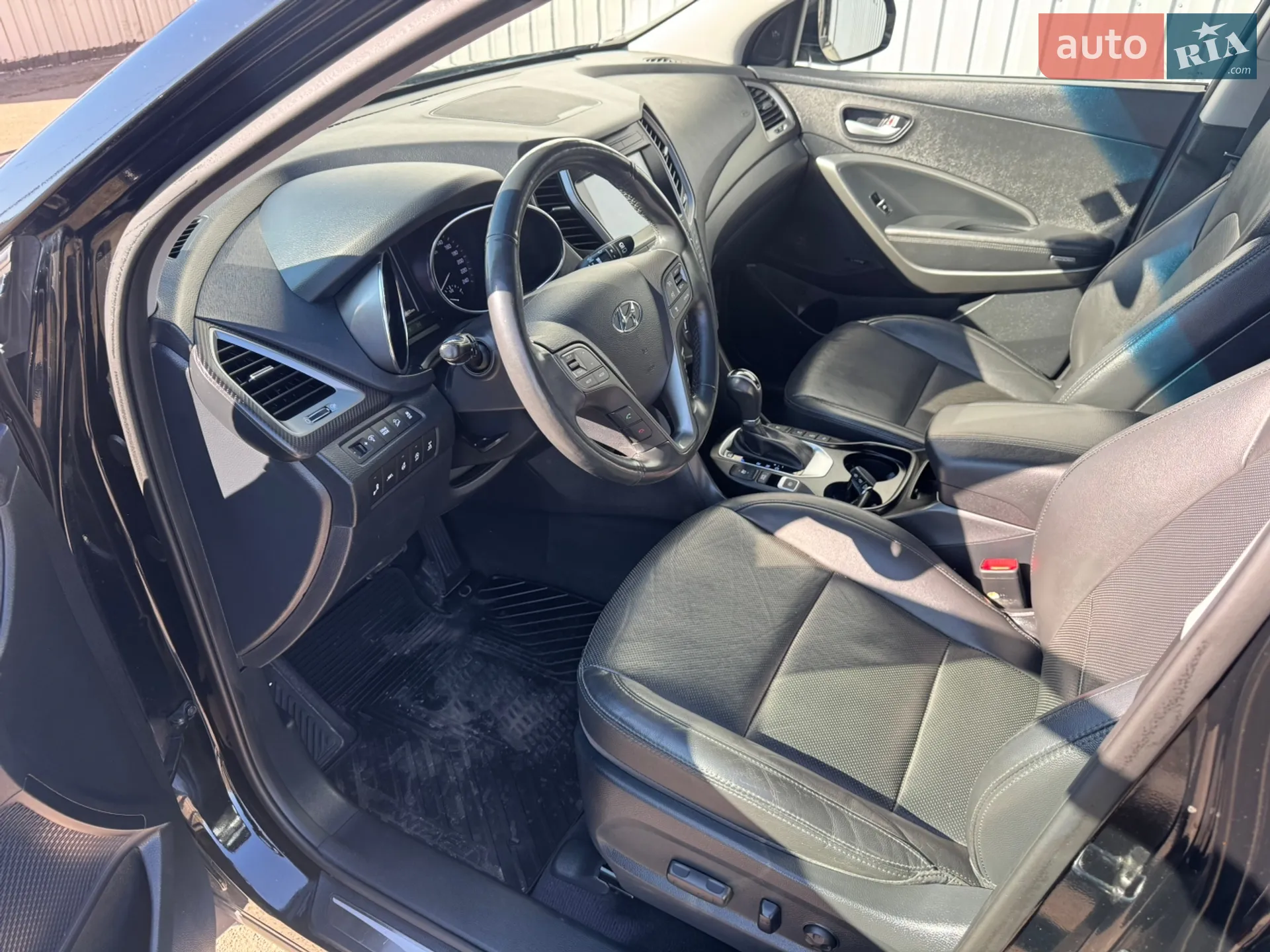 2017 Hyundai Santa Fe - мініатюра 38
