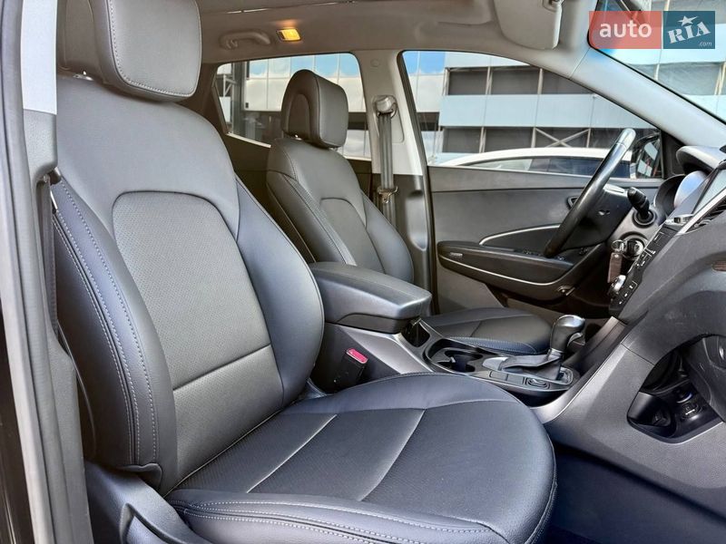 Внедорожник / Кроссовер Hyundai Santa FE 2013 в Киеве