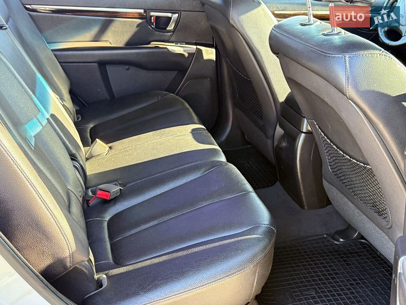 Внедорожник / Кроссовер Hyundai Santa FE 2012 в Днепре