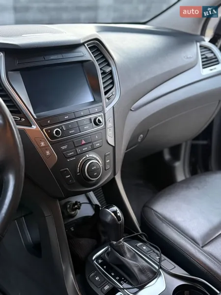 Hyundai Santa FE 2017 VIN KMHSU81XDHU806988 фото оголошення 7 з 48
