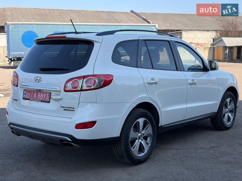 Внедорожник / Кроссовер Hyundai Santa FE 2012 в Луцке