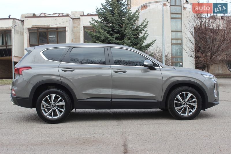 Внедорожник / Кроссовер Hyundai Santa FE 2018 в Днепре