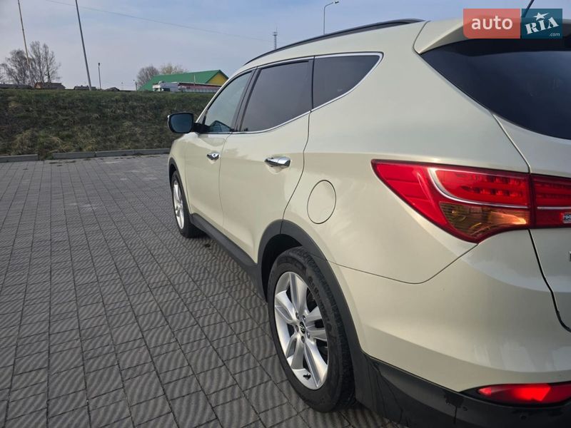 Внедорожник / Кроссовер Hyundai Santa FE 2014 в Стрые