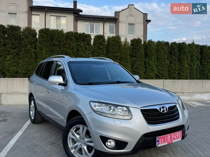 Внедорожник / Кроссовер Hyundai Santa FE 2012 в Ровно