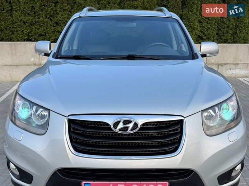 Внедорожник / Кроссовер Hyundai Santa FE 2012 в Ровно