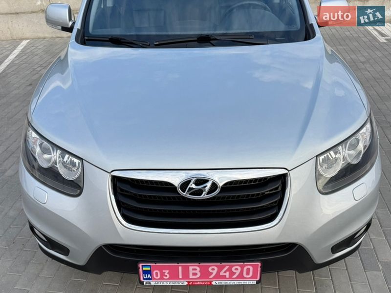 Внедорожник / Кроссовер Hyundai Santa FE 2012 в Ровно