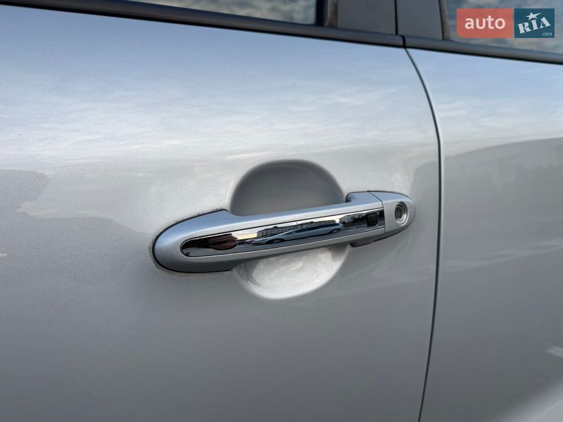 Внедорожник / Кроссовер Hyundai Santa FE 2012 в Ровно