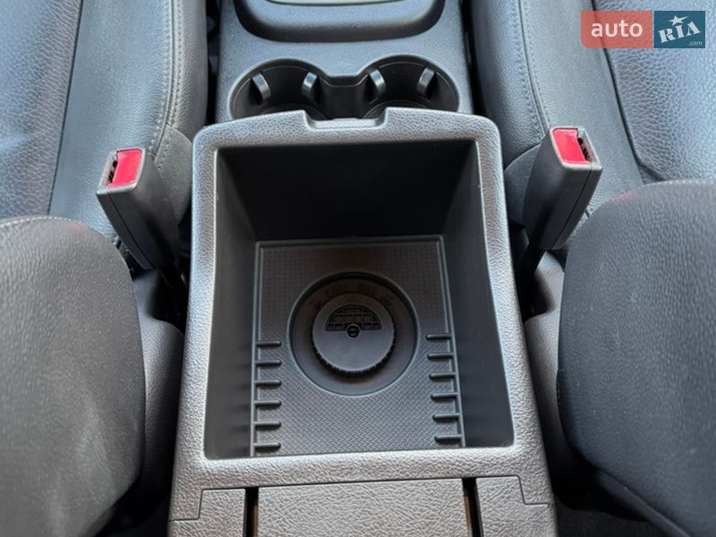 Внедорожник / Кроссовер Hyundai Santa FE 2012 в Ровно