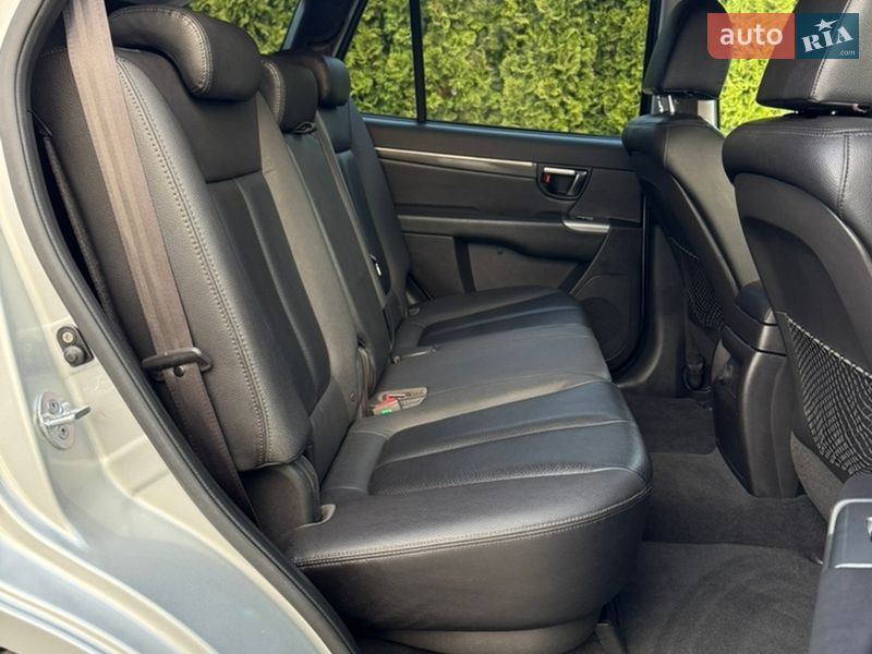 Внедорожник / Кроссовер Hyundai Santa FE 2012 в Ровно