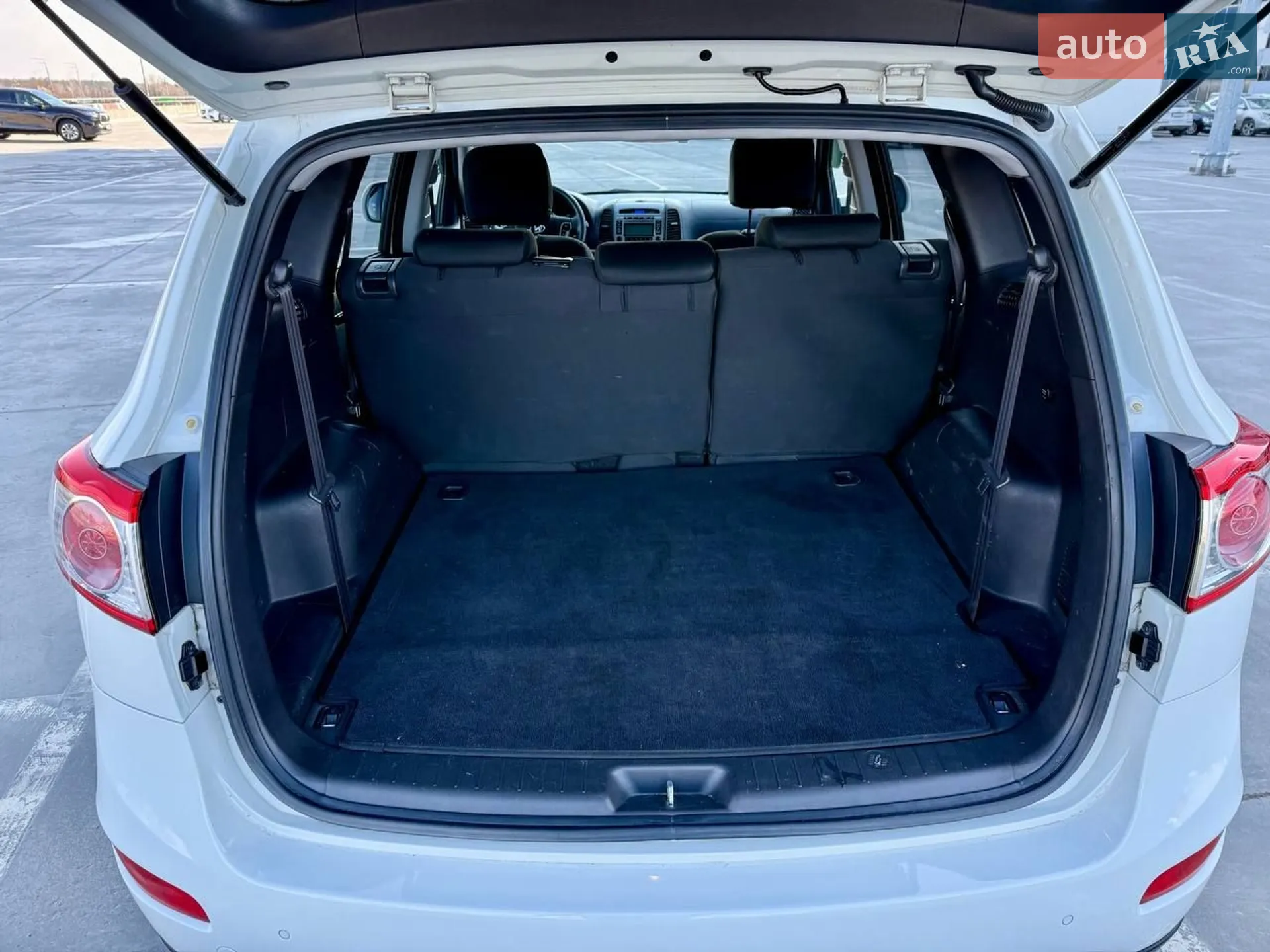 2011 Hyundai Santa Fe - мініатюра 35
