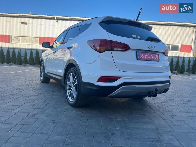 Внедорожник / Кроссовер Hyundai Santa FE 2016 в Луцке