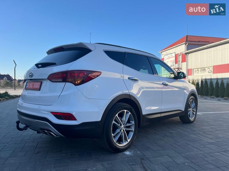Внедорожник / Кроссовер Hyundai Santa FE 2016 в Луцке