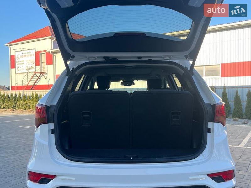 Внедорожник / Кроссовер Hyundai Santa FE 2016 в Луцке