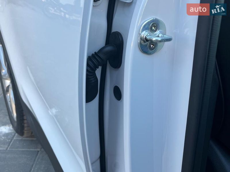 Внедорожник / Кроссовер Hyundai Santa FE 2016 в Луцке