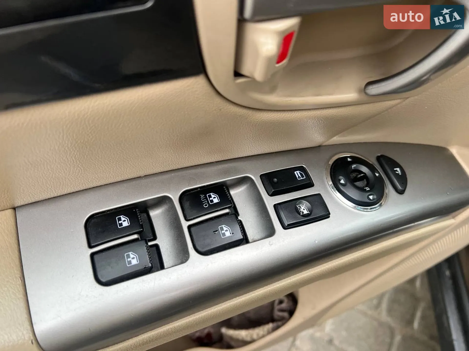 2010 Hyundai Santa Fe - мініатюра 17