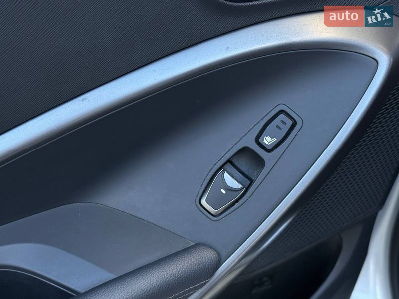 Внедорожник / Кроссовер Hyundai Santa FE 2015 в Одессе