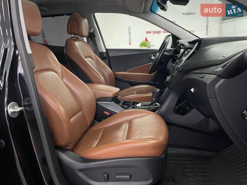 Внедорожник / Кроссовер Hyundai Santa FE 2016 в Киеве