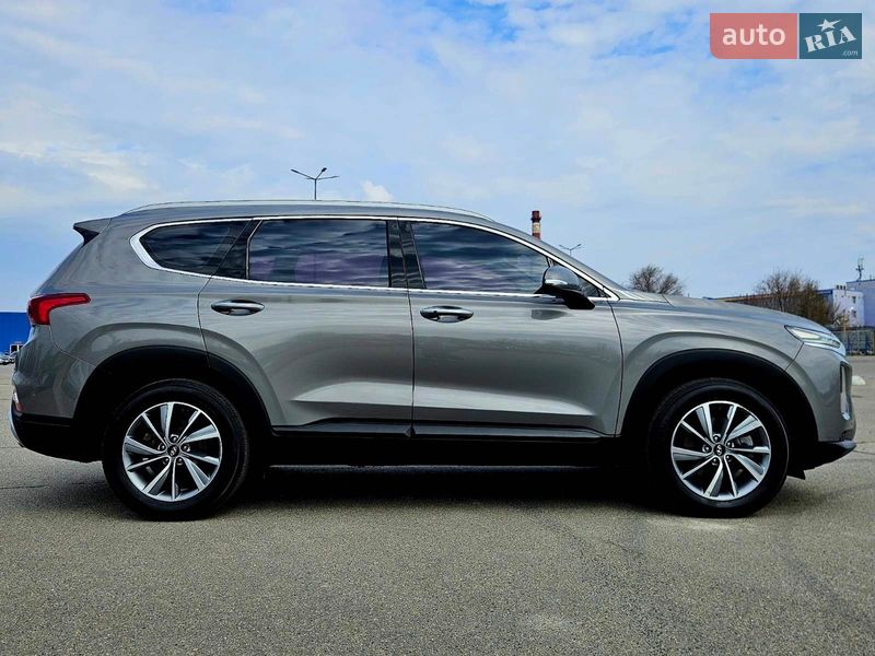 Внедорожник / Кроссовер Hyundai Santa FE 2018 в Днепре