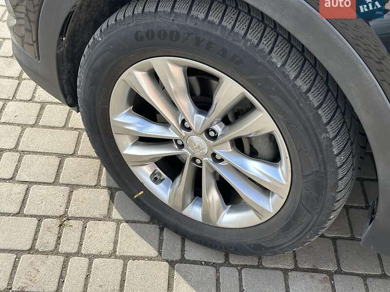 Внедорожник / Кроссовер Hyundai Santa FE 2016 в Одессе