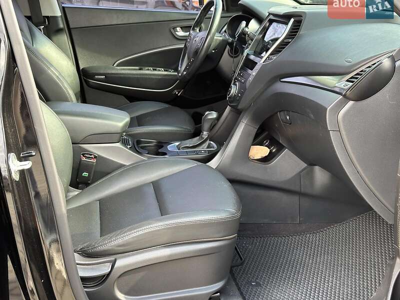 Внедорожник / Кроссовер Hyundai Santa FE 2016 в Одессе