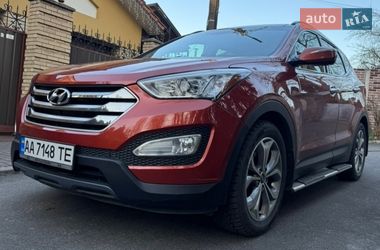 Внедорожник / Кроссовер Hyundai Santa FE 2016 в Киеве