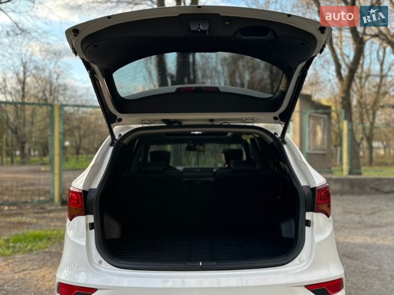 Позашляховик / Кросовер Hyundai Santa FE 2017 в Одесі