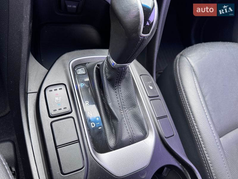 Позашляховик / Кросовер Hyundai Santa FE 2013 в Києві