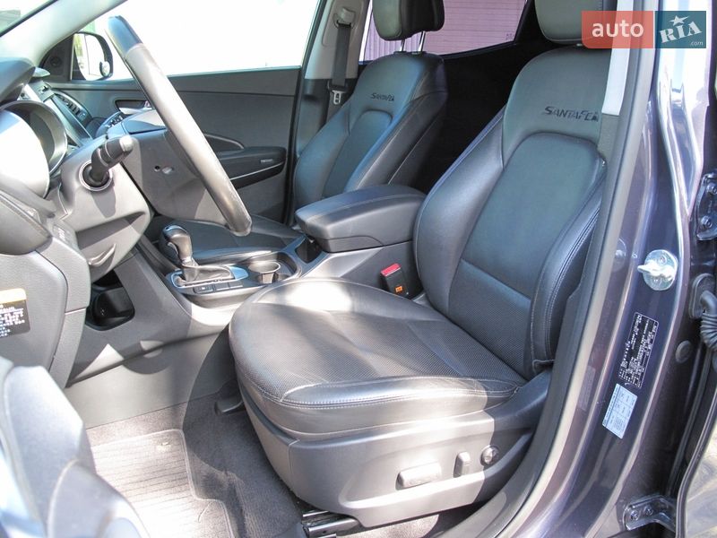 Внедорожник / Кроссовер Hyundai Santa FE 2016 в Киеве