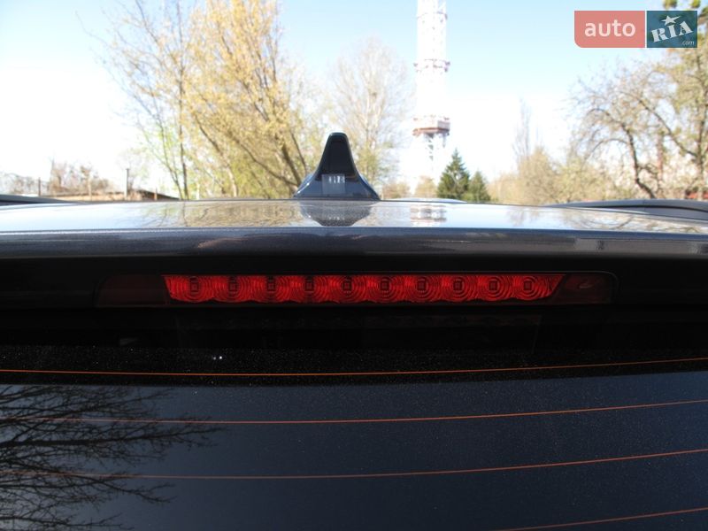 Внедорожник / Кроссовер Hyundai Santa FE 2016 в Киеве