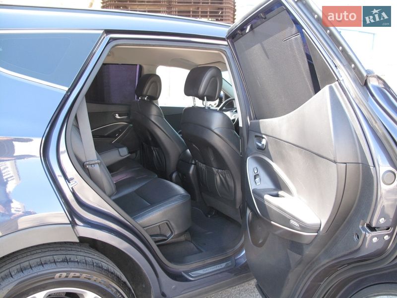 Внедорожник / Кроссовер Hyundai Santa FE 2016 в Киеве
