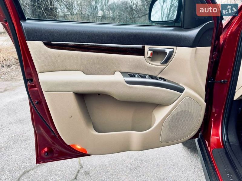 Позашляховик / Кросовер Hyundai Santa FE 2010 в Запоріжжі