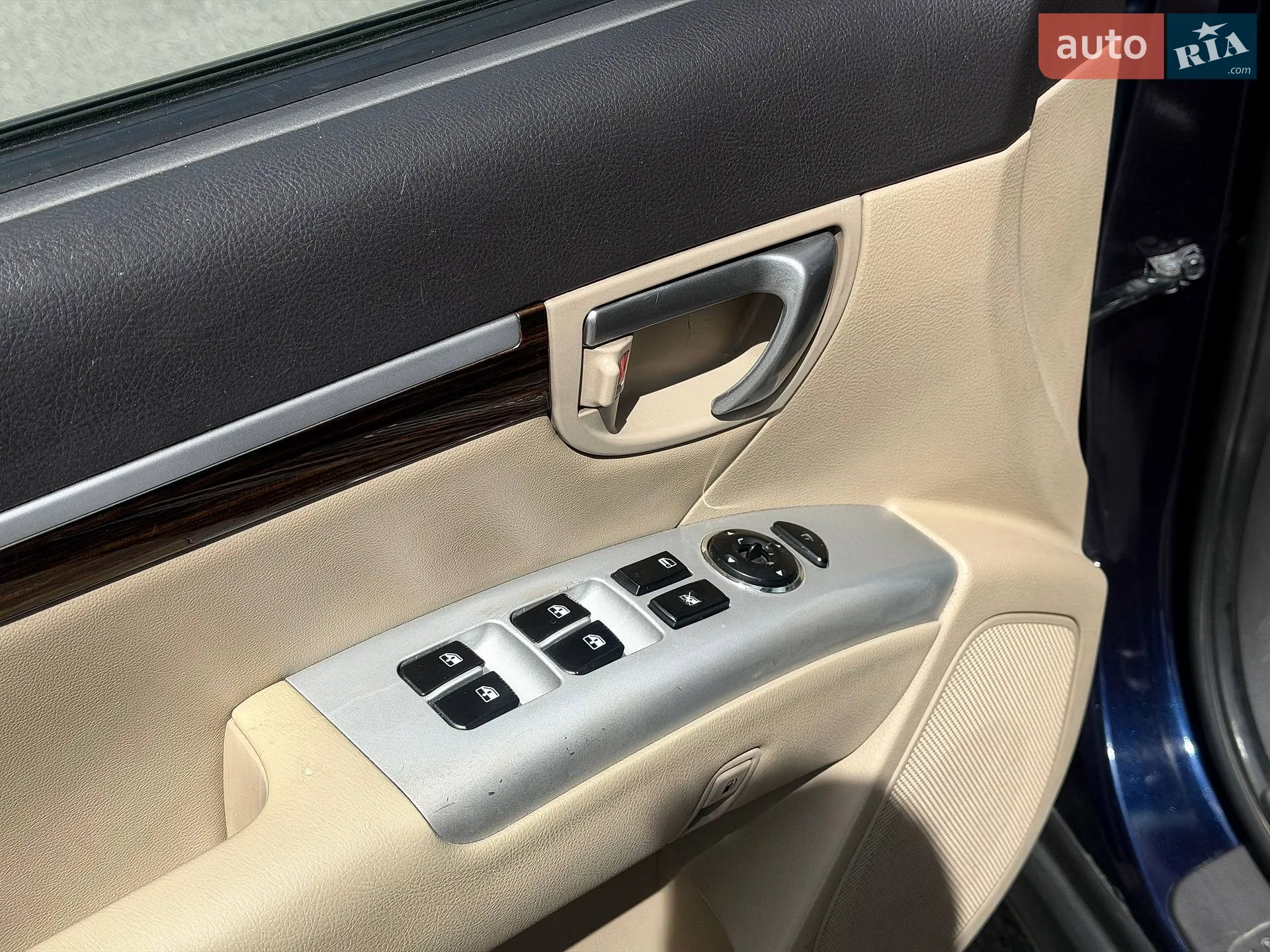 2011 Hyundai Santa Fe - мініатюра 33