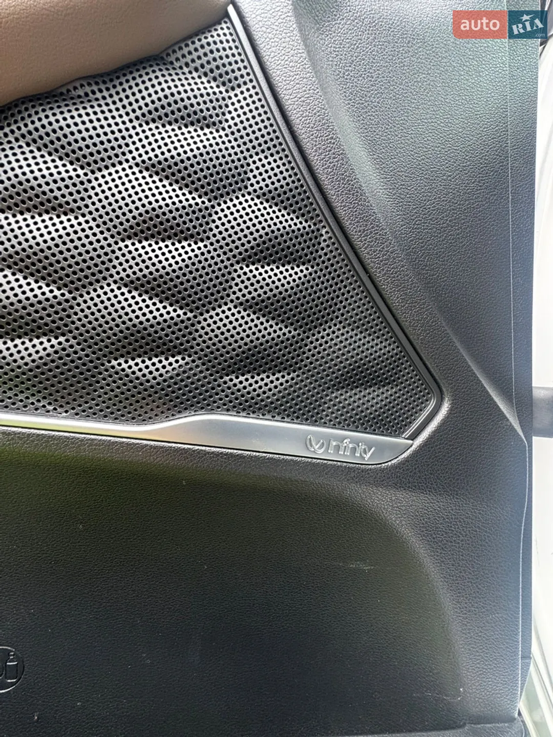 2019 Hyundai Santa Fe - мініатюра 27